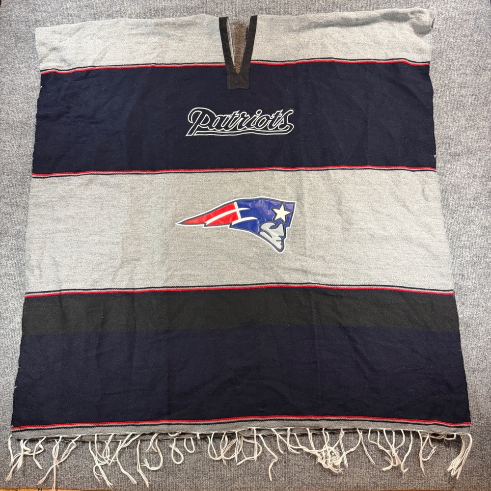 New England Patriots NFL Knit Poncho Navy Blue Grey Red Fringe One Size